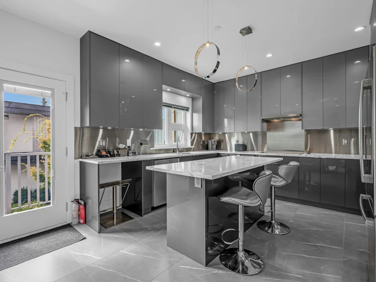 250 E 53rd Avenue, Vancouver, BC, V5X 1H9 - 10