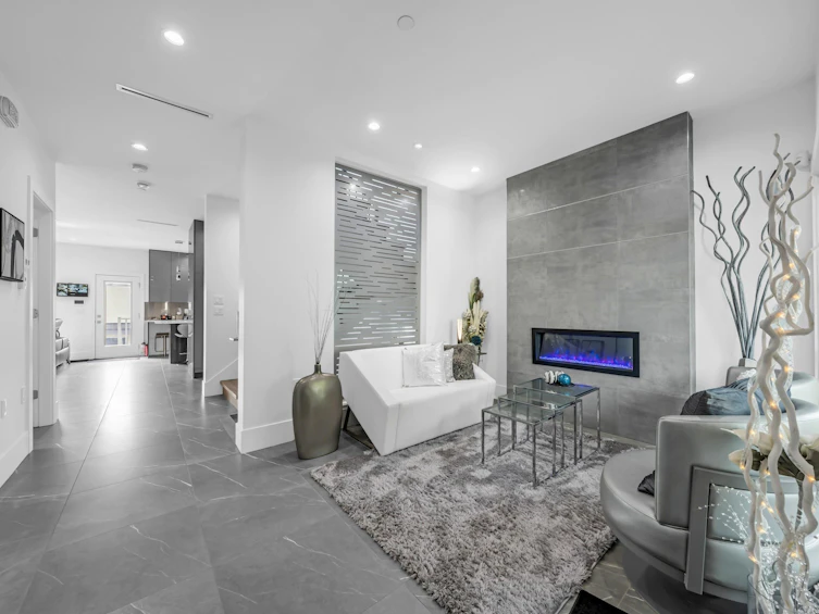 250 E 53rd Avenue, Vancouver, BC, V5X 1H9 - 3