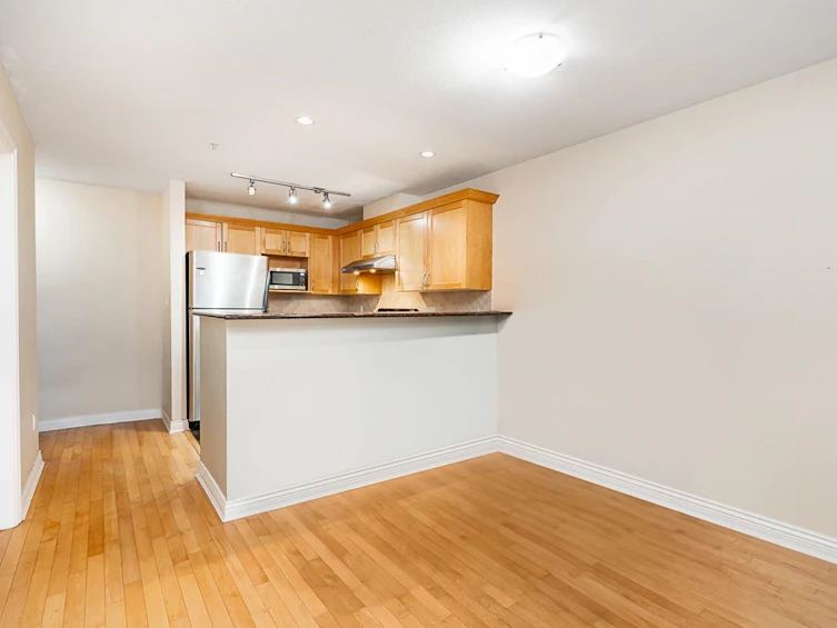 301-2015 Trafalgar Street, Vancouver, BC, V6K 1P7 - 8