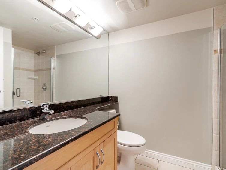 301-2015 Trafalgar Street, Vancouver, BC, V6K 1P7 - 32