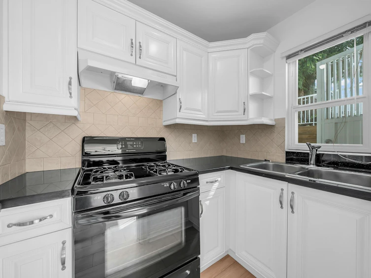 7938 Victoria Drive, Vancouver, BC, V5P 4A5 - 32