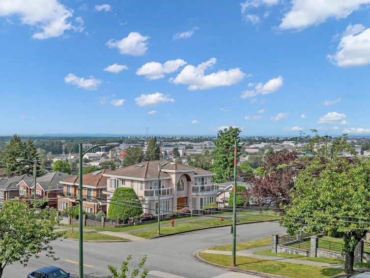 7938 Victoria Drive, Vancouver, BC, V5P 4A5 - 7