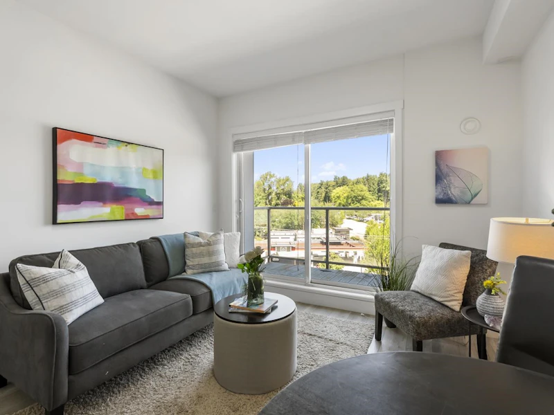 603 - 13978 Fraser Highway, Surrey BC