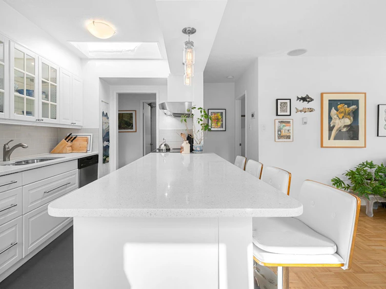 301-3680 Oak Street, Vancouver, BC, V6H 2M2 - 12