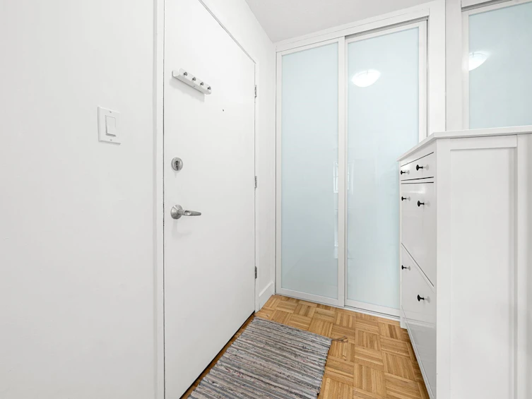 301-3680 Oak Street, Vancouver, BC, V6H 2M2 - 4