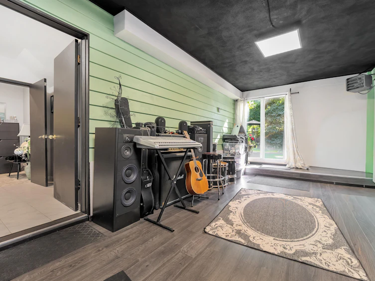 2560 Haversley Avenue, Coquitlam, BC, V3J 1W5 - 20