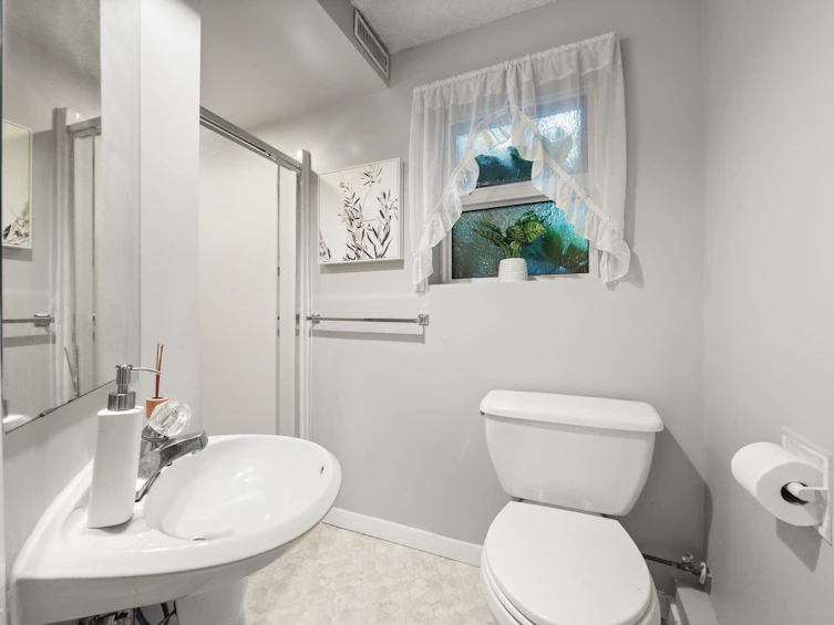 11665 94a Avenue, Delta, BC, V4C 3S4 - 12