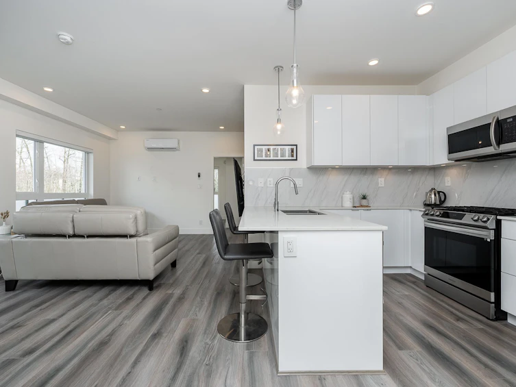 A303-8447 202 Street, Langley, BC, V2Y 2B7 - 5