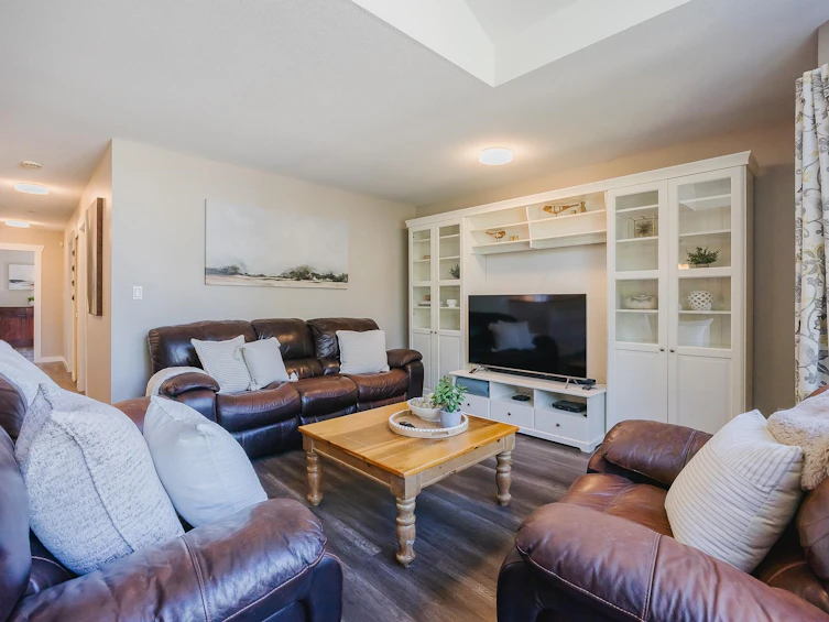 2276 Marshall Avenue, Port Coquitlam, BC, V3C 1M2 - 4