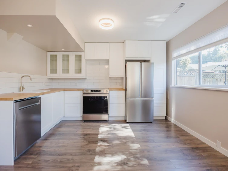 2276 Marshall Avenue, Port Coquitlam, BC, V3C 1M2 - 24