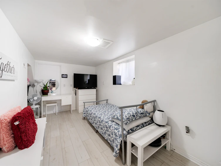 8005 Prince Albert Street, Vancouver, BC, V5X 3Z9 - 20