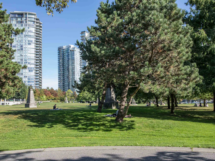 605-628 Kinghorne Mews, Vancouver, BC, V6Z 3H6 - 17