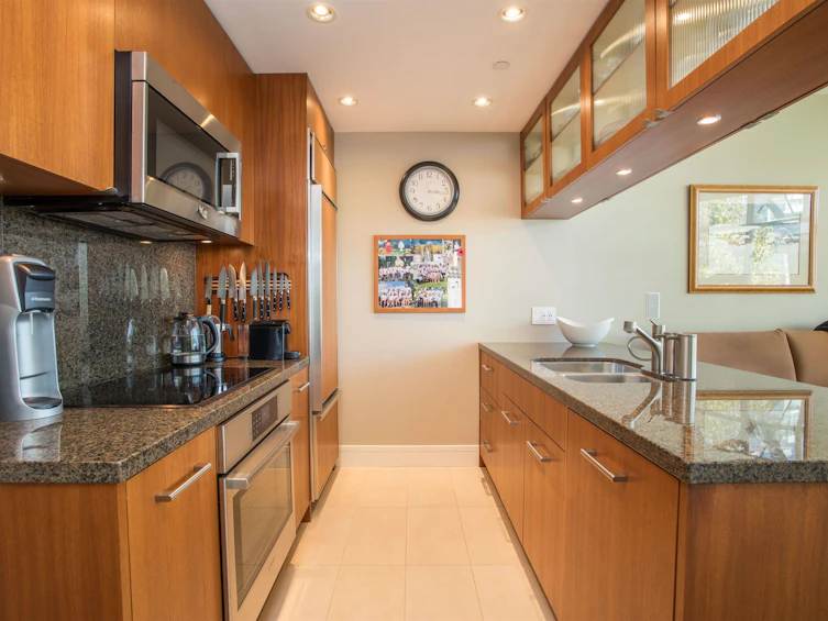 605-628 Kinghorne Mews, Vancouver, BC, V6Z 3H6 - 9
