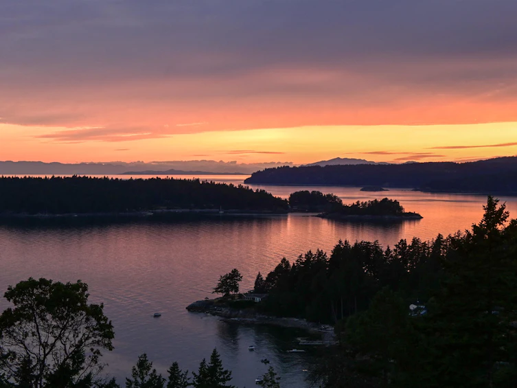 1673 Evergreen Lane, Bowen Island, BC, V0N 1G2