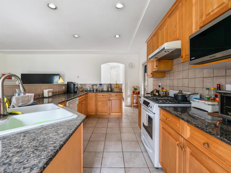 3520 Johnson Avenue, Richmond, BC, V7C 5R2 - 5