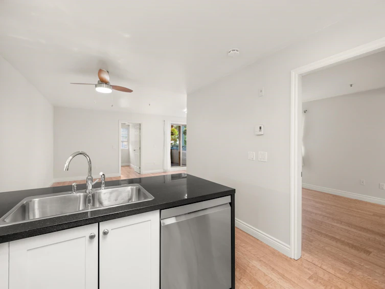 206-688 E 16th Avenue, Vancouver, BC, V5T 2V4 - 16