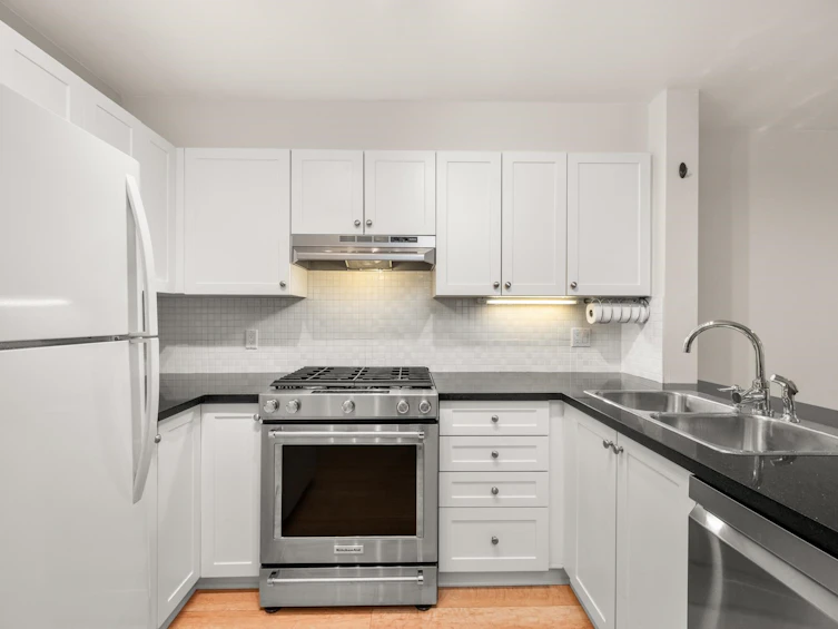 206-688 E 16th Avenue, Vancouver, BC, V5T 2V4 - 14