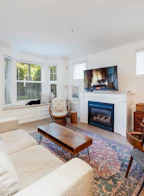 966 W 16th Avenue