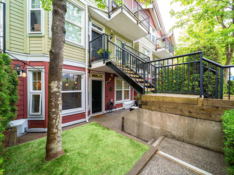 966 W 16th Avenue, Vancouver, BC, V5Z 1T2 - 14
