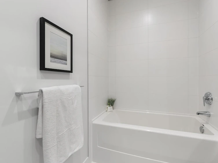 424-14968 101a Avenue, Surrey, BC, V3R 0E8 - 11
