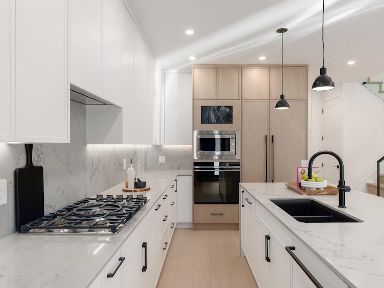 1-475 W 20th Avenue, Vancouver, BC, V5Y 2C7 - 4