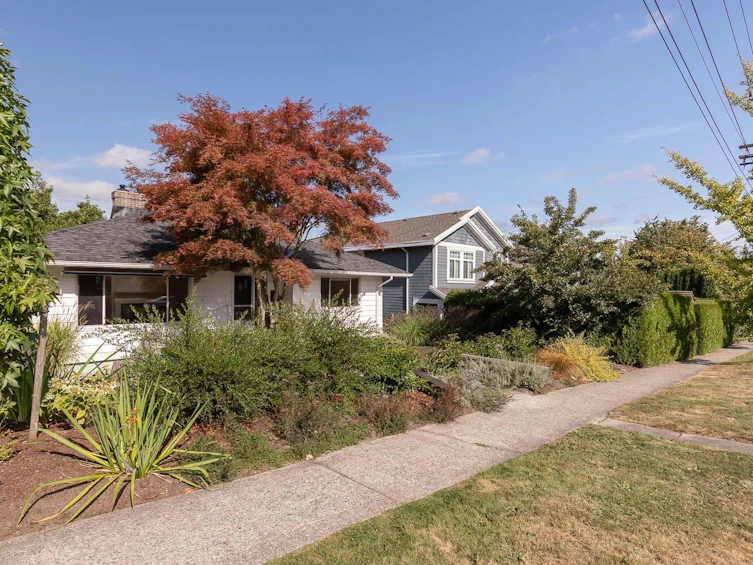 113 Eighth Avenue, New Westminster, BC, V3L 1X9 - 31