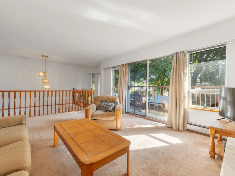 511 E 19th Avenue, Vancouver, BC, V5V 1J8 - 4