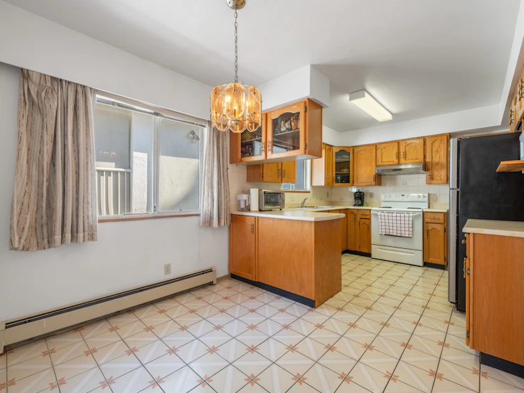 511 E 19th Avenue, Vancouver, BC, V5V 1J8 - 10
