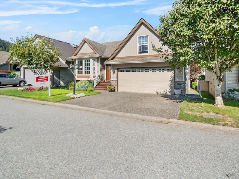 8 - 349 Walnut Avenue, Harrison Hot Springs BC V0M 0A5