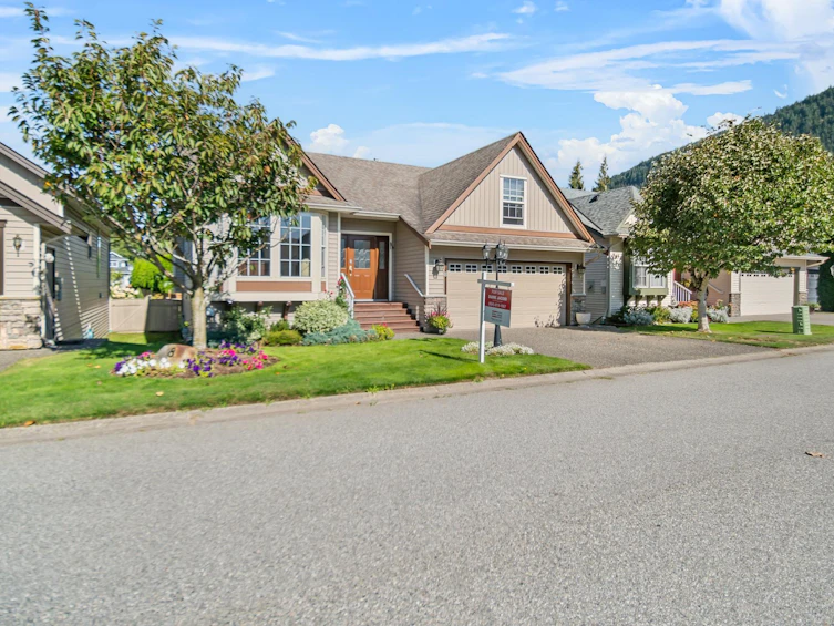8-349 Walnut Avenue, Harrison Hot Springs, BC, V0M 1K0 - 3