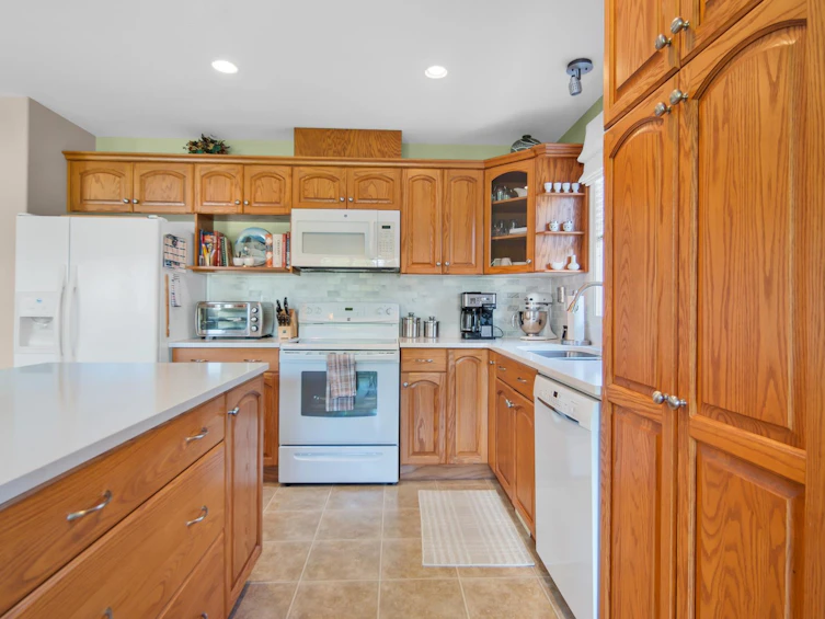 8-349 Walnut Avenue, Harrison Hot Springs, BC, V0M 1K0 - 8
