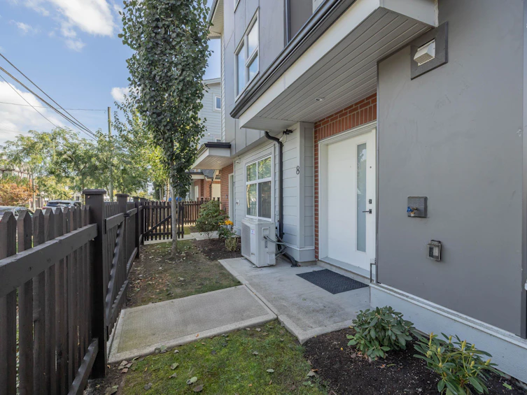 8-22334 48 Avenue, Langley, BC, V3A 3N5 - 3
