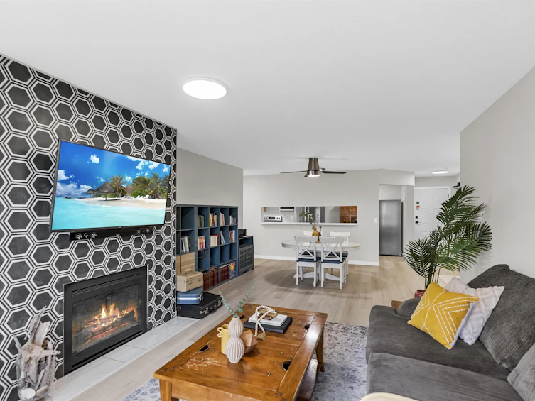 210-13860 70 Avenue, Surrey, BC, V3W 0S1 - 7