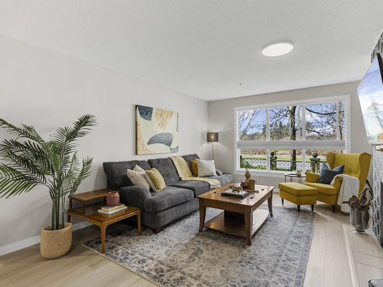 210-13860 70 Avenue, Surrey, BC, V3W 0S1 - 2
