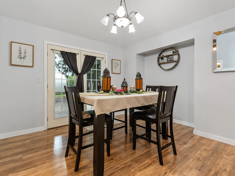 10030 Sussex Drive, Chilliwack, BC, V0X 1X1 - 10