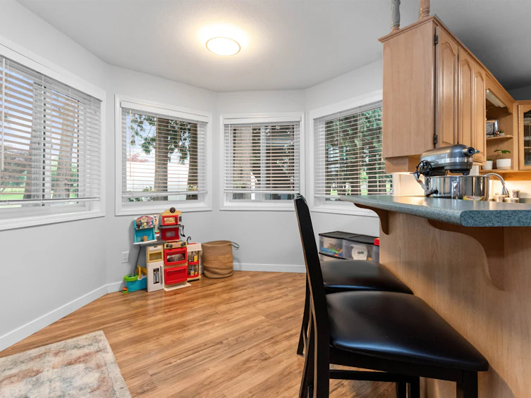 10030 Sussex Drive, Chilliwack, BC, V0X 1X1 - 17