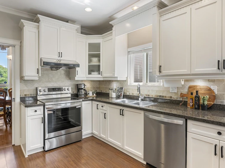 7079 190 Street, Surrey, BC, V4N 5N9 - 8