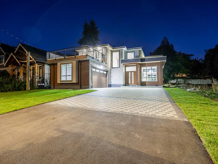 14096 113a Avenue, Surrey, BC, V3R 2K5