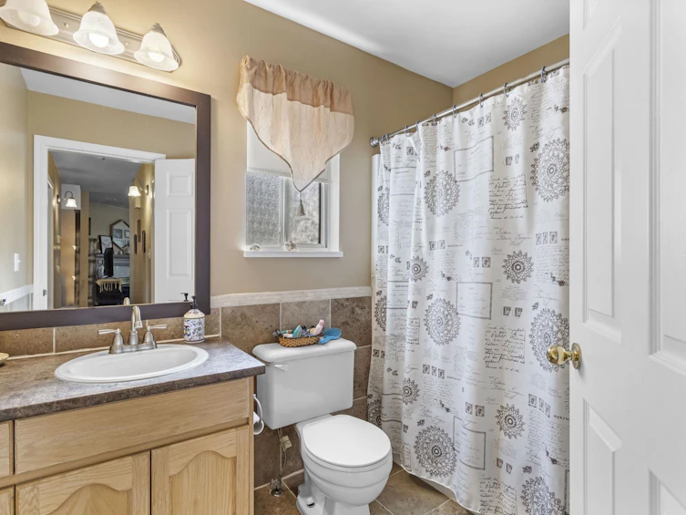 8479 Cade Barr Street, Mission, BC, V2V 7K4 - 24