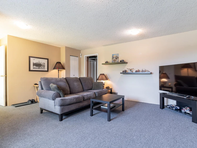 10935 Monroe Drive, Delta, BC, V4C 1N2 - 18