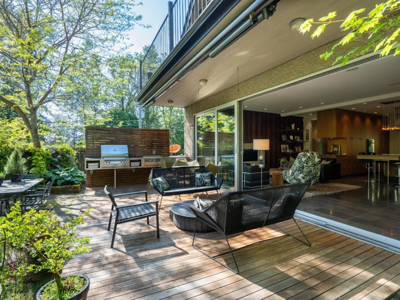 1850 W 30th Avenue, Vancouver BC V6J 3A3
