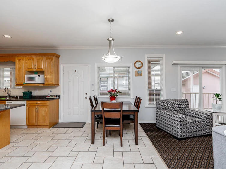 14478 74a Avenue, Surrey, BC, V3S 0S3 - 14