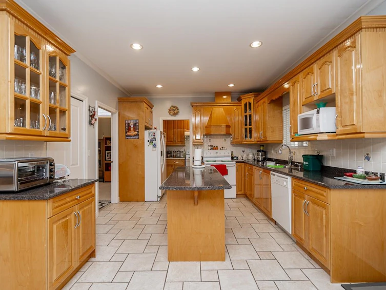 14478 74a Avenue, Surrey, BC, V3S 0S3 - 15