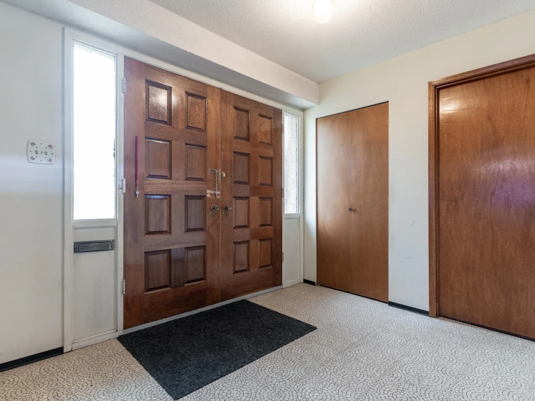 150 E 28 Avenue, Vancouver, BC, V5V 2M2 - 3