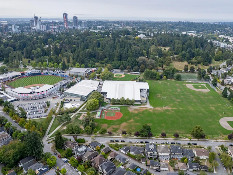 150 E 28 Avenue, Vancouver, BC, V5V 2M2 - 29