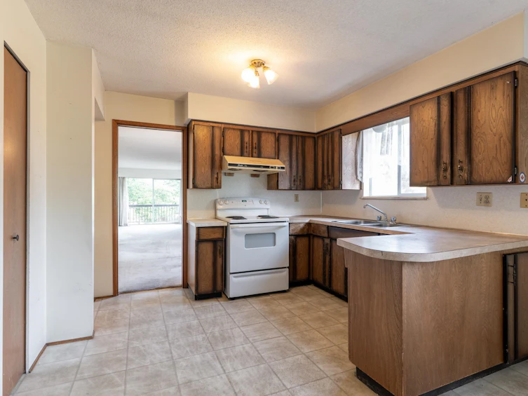 150 E 28 Avenue, Vancouver, BC, V5V 2M2 - 10