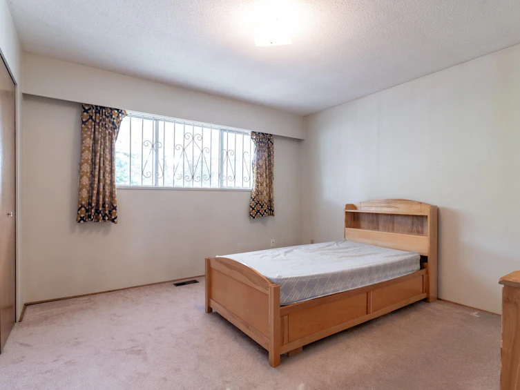 150 E 28 Avenue, Vancouver, BC, V5V 2M2 - 15