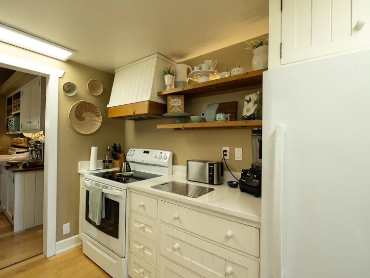 454 Central Avenue, Gibsons, BC, V0N 1V1 - 12