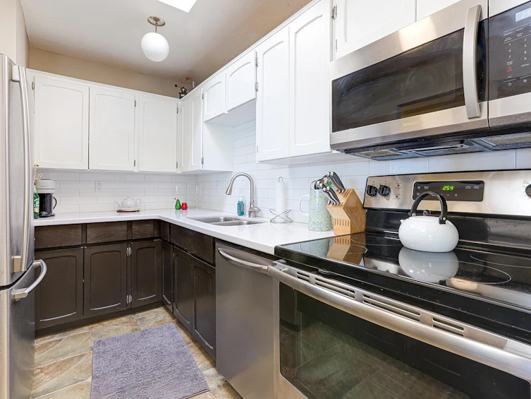 301-1354 Winter Street, Surrey, BC, V4B 3Y1 - 2
