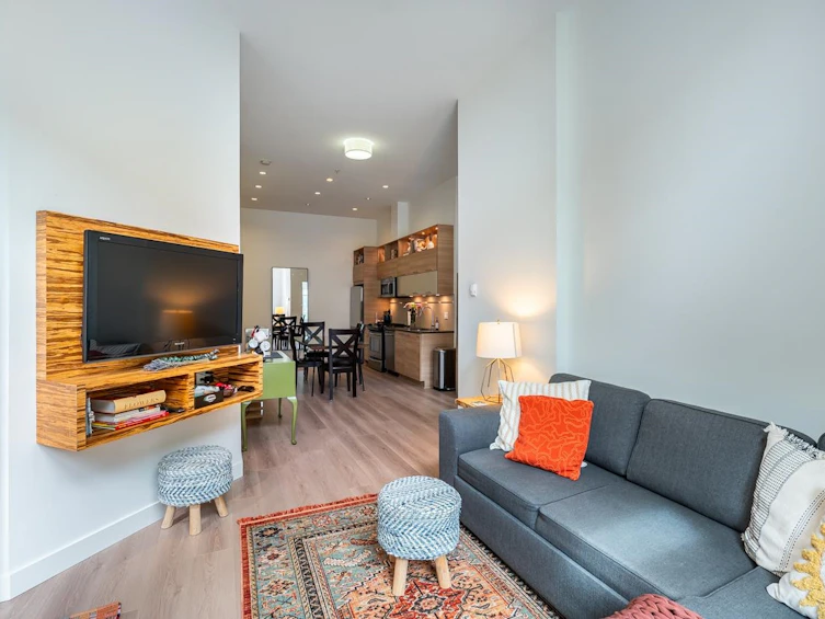 6-9150 University High Street, Burnaby, BC, V5A 0C5 - 6